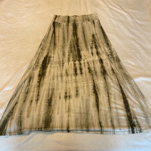 Dresses & Skirts - NWOT Anthropologie, Beautiful, very flattering Tie dye pattern A line skirt.